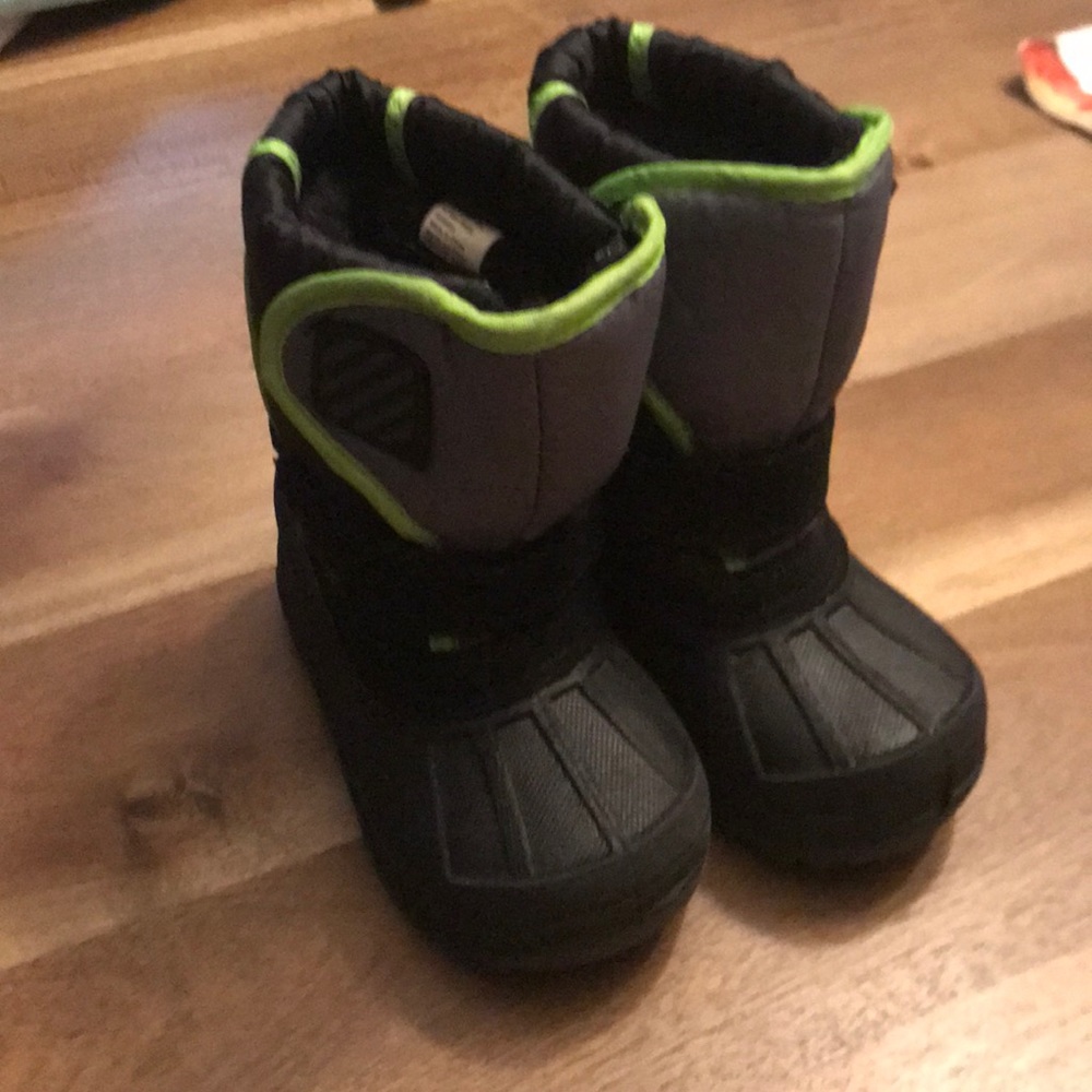 Cat & Jack toddler snow boots